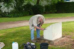 Amis du Vieux L´Haÿ - Colonne Brisée en cours de restauration